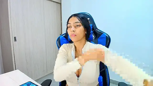 sophiax-x online show from 10-19-25, 02:47