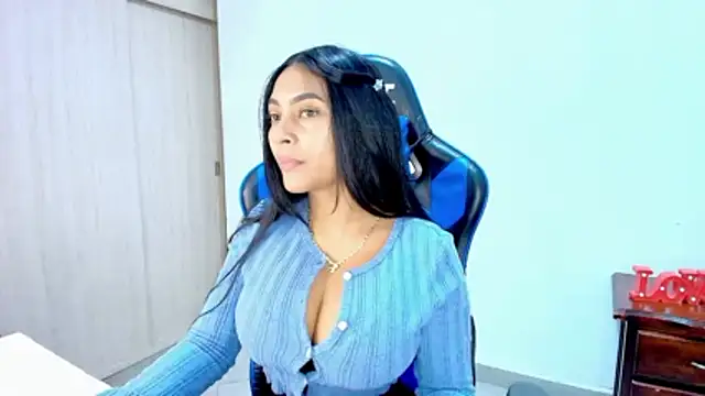 sophiax-x online show from 01-06-26, 05:17