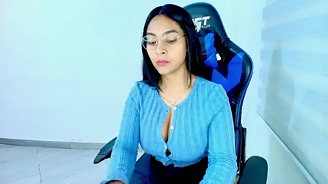 sophiax-x online show from 04-16-26, 11:51