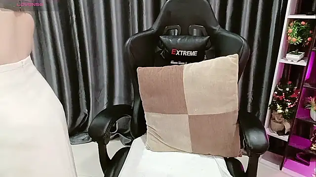 Yuki-yio online show from 02-26-26, 01:16