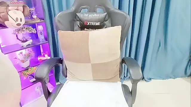 Yuki-yio online show from 03-14-26, 01:11