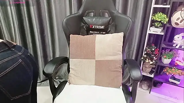 Yuki-yio online show from 03-24-26, 01:16