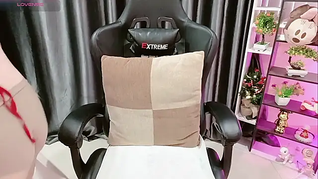 Yuki-yio online show from 02-06-26, 01:23