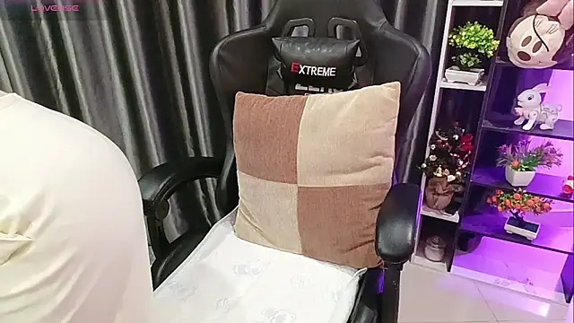 Yuki-yio online show from 03-21-26, 01:29