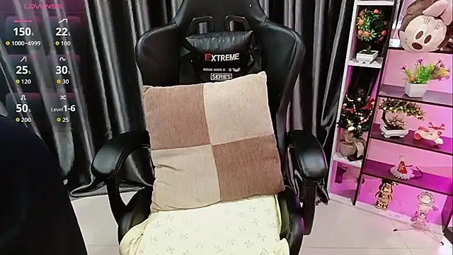 Yuki-yio online show from 01-10-26, 01:23