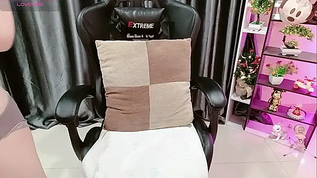 Yuki-yio online show from 02-07-26, 01:24