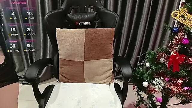 Yuki-yio online show from 12-16-25, 01:32