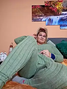 CRHYSTEL online show from 12-27-24, 05:05