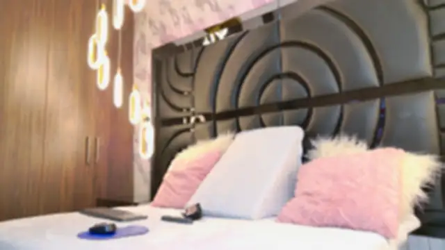 sarahgrey18 online show from 03-07-25, 11:29