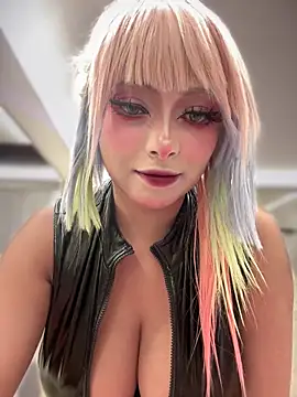 seraphine23 online show from 12-21-25, 12:35