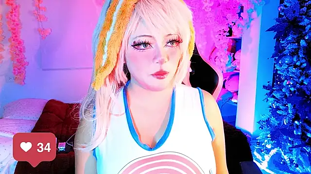 seraphine23 online show from 12-18-25, 03:11