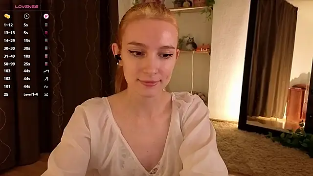 berrry girl online show from 04-19-26, 01:56