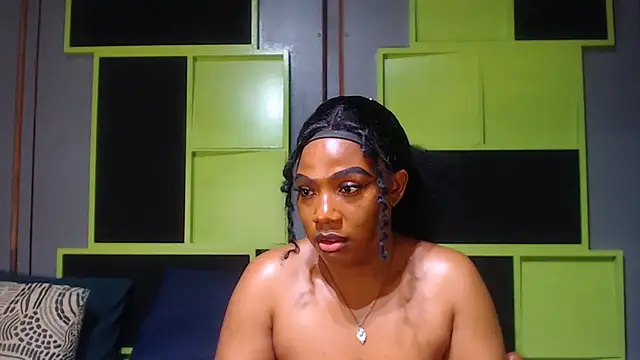 Snapshot of SexyAssDivaxxx chatting on 10-17-25, 05:33 SexyAssDivaxxx online show from 10-17-25, 05:33