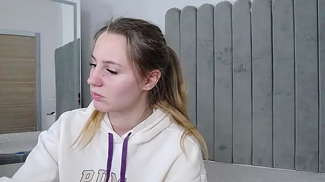 Snapshot of Kassiia chatting on 02-26-25, 06:08 Kassiia online show from 02-26-25, 06:08