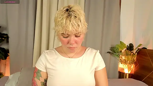 Amy art online show from 02-27-26, 07:24