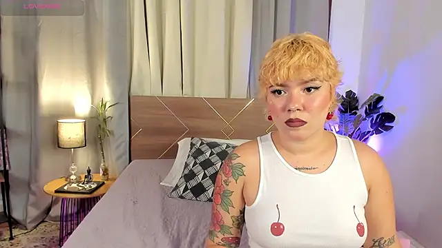 Amy art online show from 01-10-26, 08:15