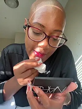 Snapshot of HoneyDripHer chatting on 11-05-25, 01:47 HoneyDripHer online show from 11-05-25, 01:47