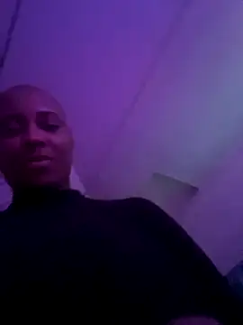 Snapshot of HoneyDripHer chatting on 10-09-25, 02:28 HoneyDripHer online show from 10-09-25, 02:28