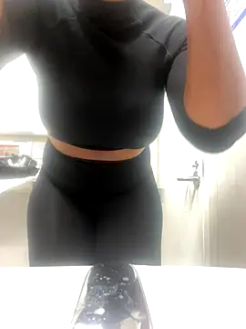 Snapshot of HoneyDripHer chatting on 09-23-25, 10:55 HoneyDripHer online show from 09-23-25, 10:55