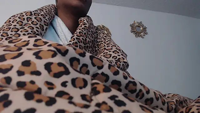 Snapshot of HoneyDripHer chatting on 12-05-24, 10:17 HoneyDripHer online show from 12-05-24, 10:17