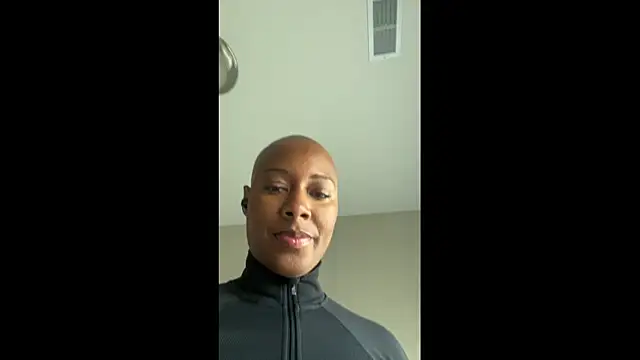 Snapshot of HoneyDripHer chatting on 11-14-25, 06:55 HoneyDripHer online show from 11-14-25, 06:55