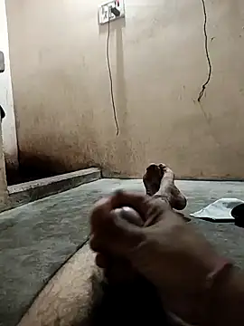 Snapshot of indiangayforyouth chatting on 01-18-25, 06:10 indiangayforyouth online show from 01-18-25, 06:10