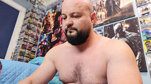 Snapshot of Muscle_Bear chatting on 05-01-26, 04:28 Muscle Bear online show from 05-01-26, 04:28