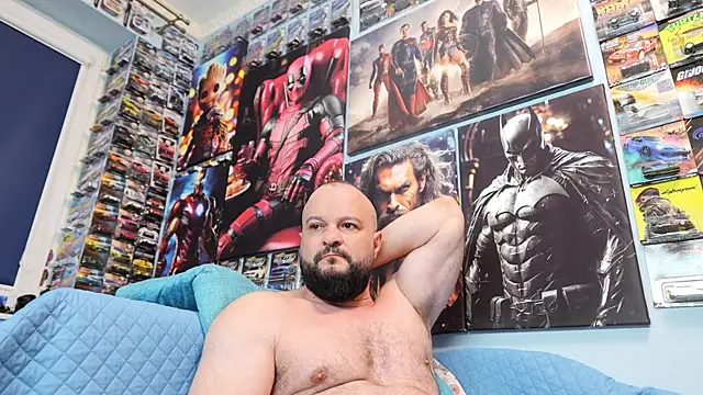 Snapshot of Muscle_Bear chatting on 03-29-26, 06:26 Muscle Bear online show from 03-29-26, 06:26