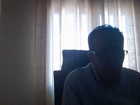 Snapshot of TonyComa chatting on 09-25-25, 01:50 TonyComa online show from 09-25-25, 01:50