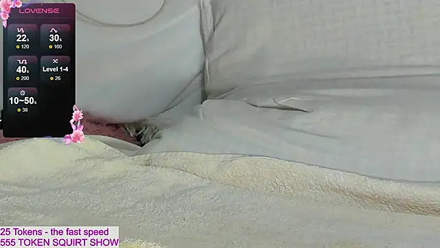 Snapshot of kitty69grey chatting on 02-28-25, 10:17 kitty69grey online show from 02-28-25, 10:17