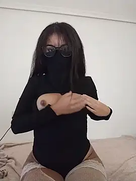 Snapshot of sarahvergen chatting on 02-28-26, 11:26 sarahvergen online show from 02-28-26, 11:26