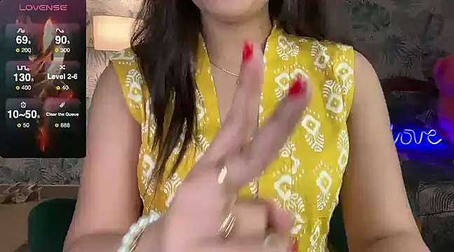 Sizzling  ZAARA online show from 01-24-25, 04:39