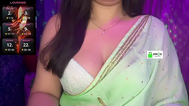 Snapshot of Sizzling__ZAARA chatting on 04-23-26, 07:04 Sizzling ZAARA online show from 04-23-26, 07:04
