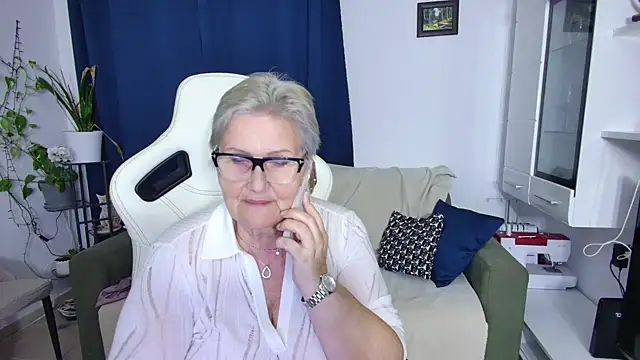 Snapshot of Selenna57 chatting on 04-14-26, 04:56 Selenna57 online show from 04-14-26, 04:56