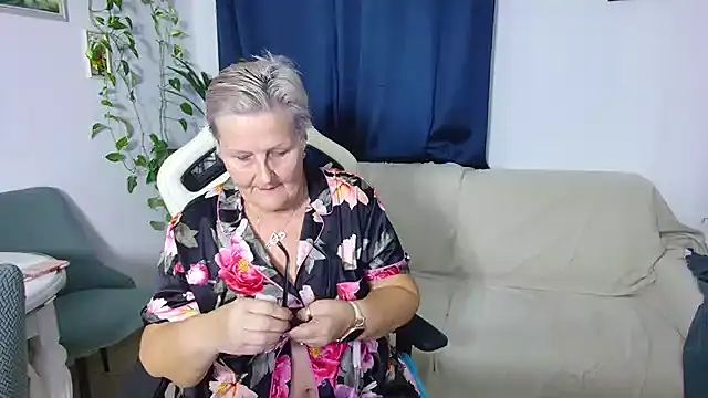 Selenna57 online show from 11-26-25, 06:19