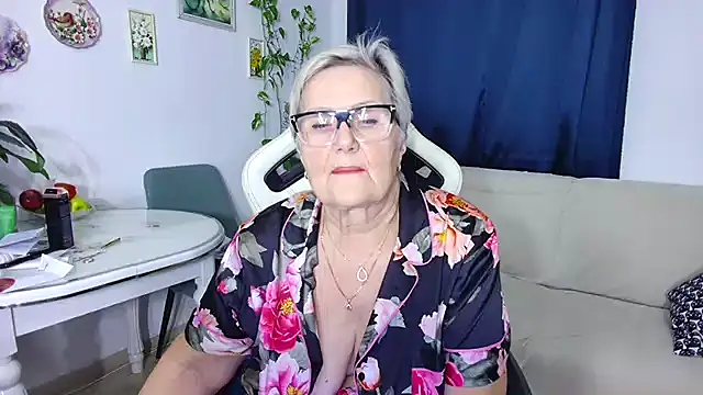 Selenna57 online show from 01-12-26, 07:09