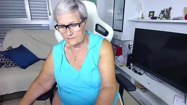 Snapshot of Selenna57 chatting on 07-14-26, 05:30 Selenna57 online show from 07-14-26, 05:30