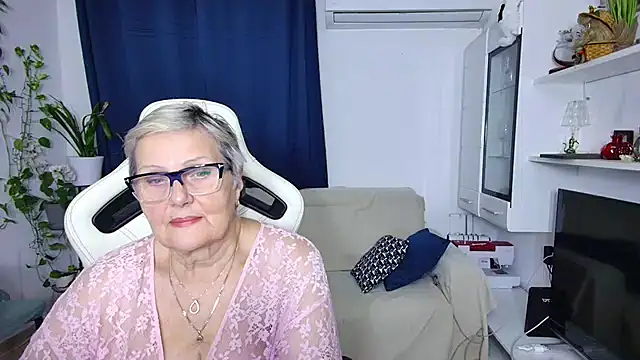 Selenna57 online show from 01-10-26, 06:47