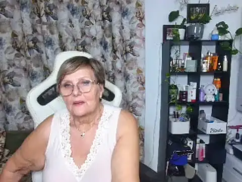 Selenna57 online show from 12-17-24, 04:12