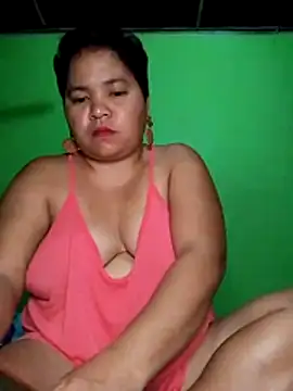 hotpussyxxx33x online show from 04-26-26, 12:35