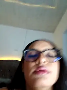 Snapshot of nashiira_ chatting on 10-08-25, 09:37 nashiira online show from 10-08-25, 09:37