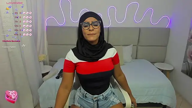 Snapshot of nashiira_ chatting on 02-20-25, 07:30 nashiira online show from 02-20-25, 07:30