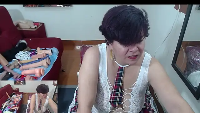 Snapshot of angelitolove727 chatting on 10-10-25, 07:47 angelitolove727 online show from 10-10-25, 07:47