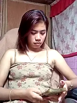 Snapshot of Cutie_body11 chatting on 05-31-26, 01:39 Cutie body11 online show from 05-31-26, 01:39