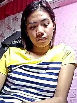 Snapshot of Cutie_body11 chatting on 05-28-26, 12:40 Cutie body11 online show from 05-28-26, 12:40