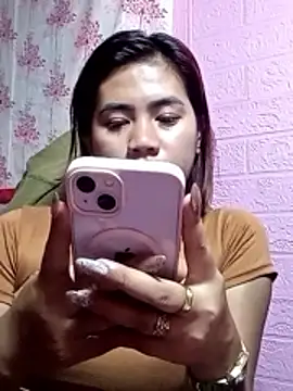 Snapshot of Cutie_body11 chatting on 06-12-26, 12:58 Cutie body11 online show from 06-12-26, 12:58