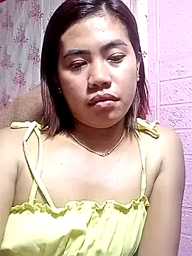 Snapshot of Cutie_body11 chatting on 06-12-26, 12:30 Cutie body11 online show from 06-12-26, 12:30