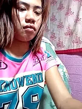 Snapshot of Cutie_body11 chatting on 07-16-26, 12:29 Cutie body11 online show from 07-16-26, 12:29