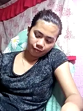 Snapshot of Cutie_body11 chatting on 06-29-26, 01:11 Cutie body11 online show from 06-29-26, 01:11