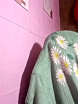 Cutie body11 online show from 11-16-25, 12:04